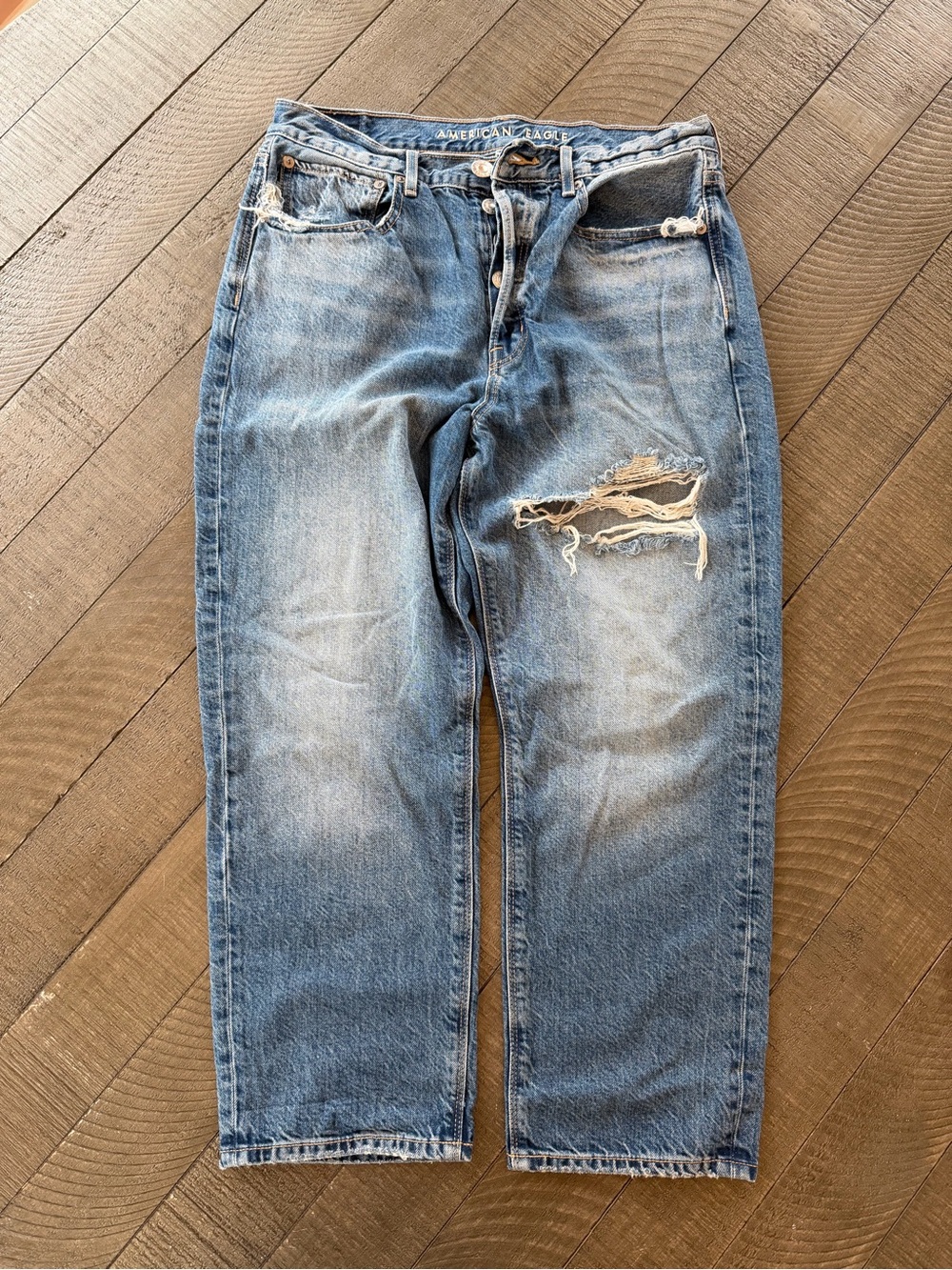American Eagle Outfitters Light Blue Distressed Boyfriend Jeans